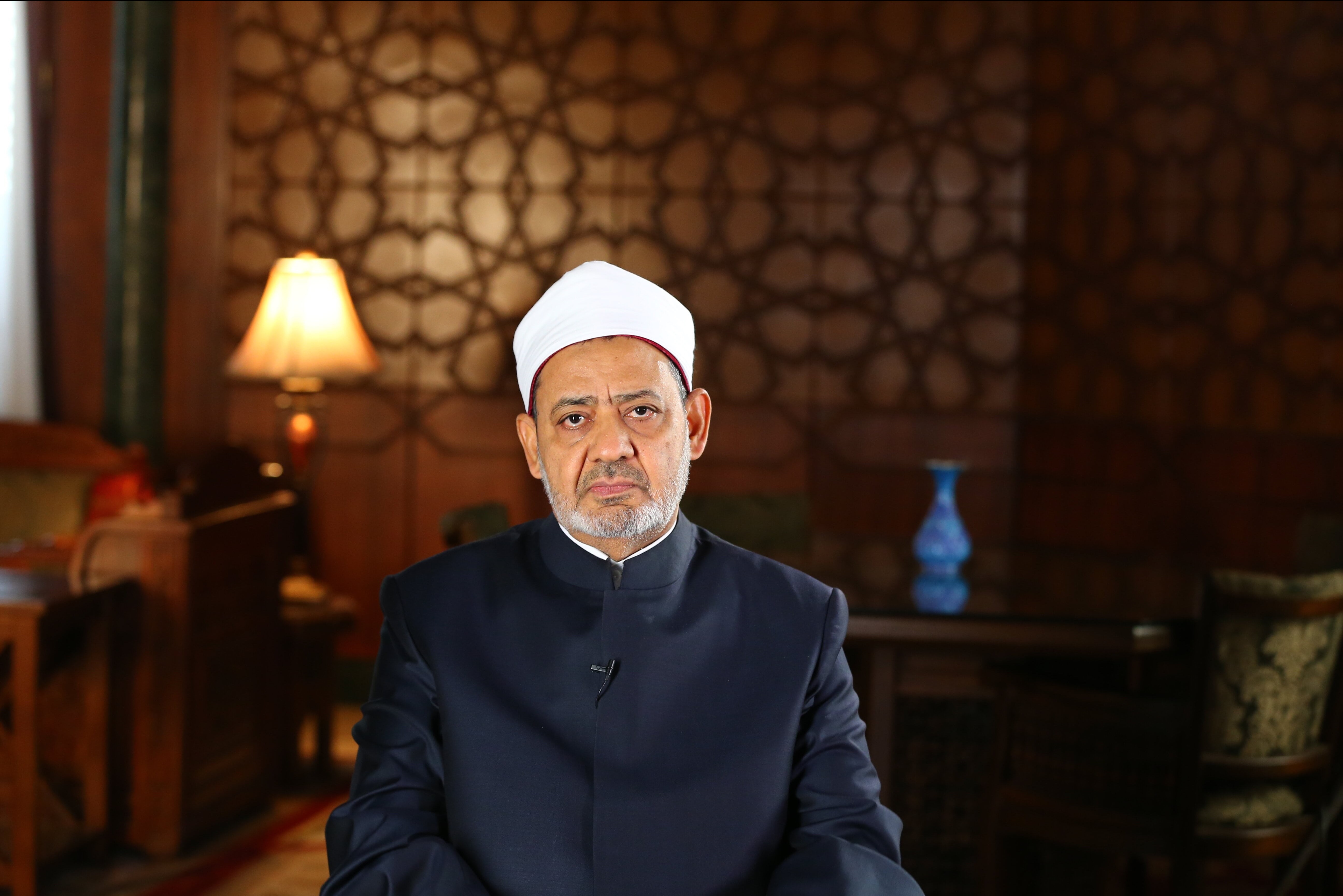 نداء من الإخوان إلى شيخ الأزهر