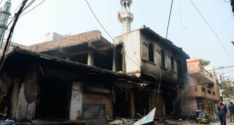 بيان جماعة الإخوان المسلمون بشأن حرق مسجد في الهند وقتل إمامه