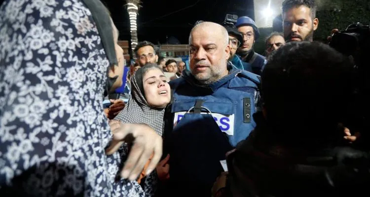 جماعة الإخوان تعزي مدير مكتب الجزيرة بقطاع غزة في استشهاد زوجته وأبنائه