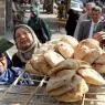 رفع سعر رغيف الخبز سحق للطبقات المتوسطة والفقيرة