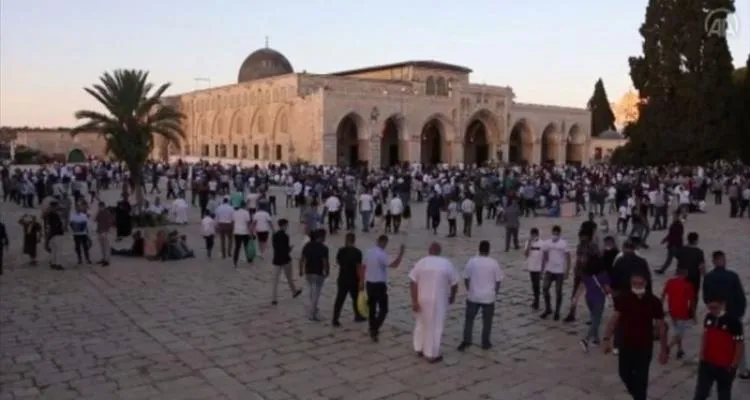  "حماس" تهنئ الأمة بالعيد المبارك 