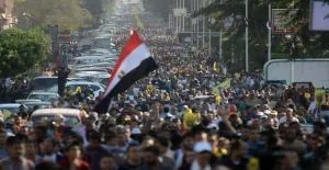 اتهام الإخوان بالعنف ضد الدولة أو أجهزتها، وربطها بأفراد ومجموعات انفصلت عنها، هو مؤامرة يُسأل عنها النظام المصري!